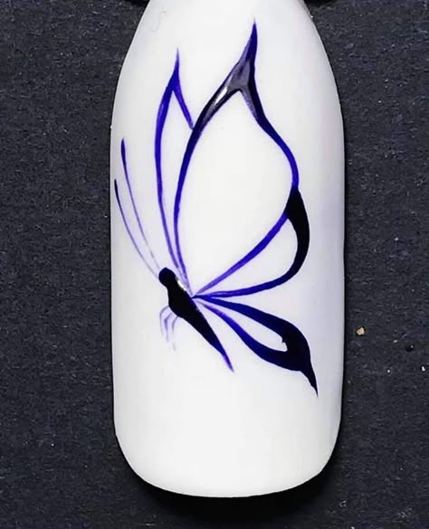 Butterfly Nail Art Tutorial, Nail Art Papillon, Quick Nail Art, Fancy Nail Art, Chic Nail Designs, Nail Tutorial Videos, Minimal Nails Art, Animal Nail Art, Bridal Nail Art