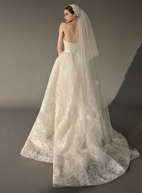 Elie Saab Wedding Dress, Elie Saab Bridal, Fashion Advisor, Embroidered Cape, Couture Bridal Gowns, Elie Saab Spring, Boutique Couture, Couture Wedding Gowns, Strapless Gown