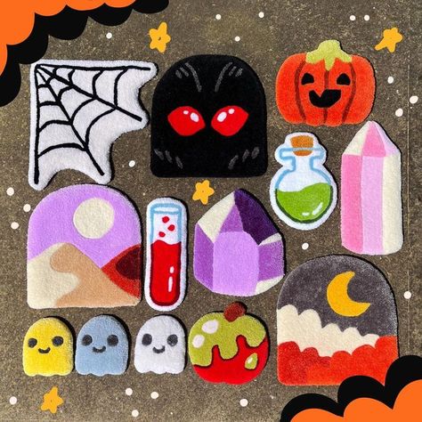 Spooky Punch Needle, Halloween Rugs Ideas, Halloween Tufted Rug, Halloween Tufting, Tafting Rugs, Groovy Rugs, Halloween Punch Needle, Halloween Rugs, Punch Rug