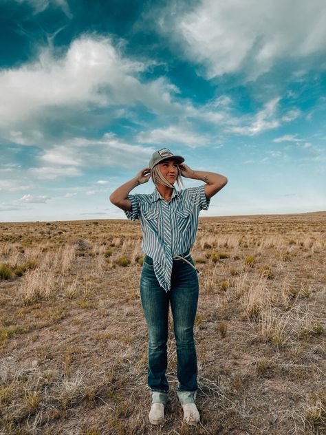 Vintage Western Outfits, Punchy Outfits, Western Photoshoot, Western Fits, Casual Country Outfits, Country Style Outfits, Western Outfit, Country Girls Outfits