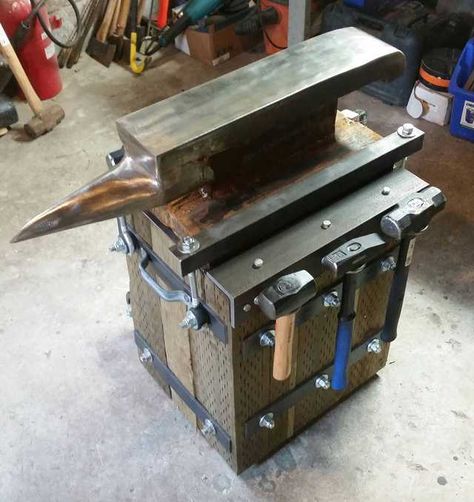 DIY anvil & stand - Imgur Anvil Stand, Diy Welding Projects, Diy Forge, Welding Projects Ideas, Forging Tools, Power Hammer, Blacksmith Forge, Anvils, Blacksmith Tools