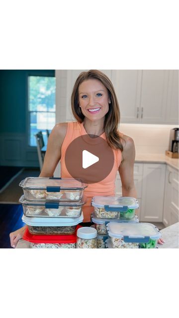 Katie Moore- Nutrition & Health Motivation on Instagram: "Drop the word “meal prep” below in the comments and I’ll send you even more recipes to help you on your health journey. 

We got home super late from a trip and I knew I had to meal prep if we were going to make healthy choices throughout the week while both working full time and still getting to enjoy our evenings with our kiddos. It’s my goal to help you do the same. 
This meal prep takes less than an hour to make all of your breakfasts, lunches and dinners. 🙌🏻 
I hope these recipes help!

Breakfast: Turkey Egg Bites

Ingredients:
Turkey Slices
16 oz Egg Whites
Favorite veggies/toppings
Salt and pepper, to taste

Preheat oven to 350° and spray muffin pan well before adding the turkey slices, veggies, and egg whites. Bake for 20 Katie Moore Wellness Recipes, Ingredient Prep, Katie Moore, Turkey Slices, Turkey Egg, Ww Meals, Prep Meals, Healthy Protein Meals, Instagram Recipes