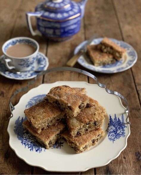 Old-Fashioned Tea Cake Squares - Lavender and Lovage Old Fashioned Tea Cakes, Condensed Milk Cake, Cake Squares, Tea Loaf, Loaf Cake Recipes, Tea Bread, Mark 6, Dried Fruit Mix, Lunchbox Treats