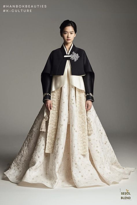 Hanbok Re-imagine: Black-and-White Couture Historical Korean Clothing, Hanbok Inspired Fashion, Korean Hanbok Aesthetic, Black Hanbok, Modernized Hanbok, Hanbok Design, Modern Chinese Fashion, Hanbok Fashion, White Couture