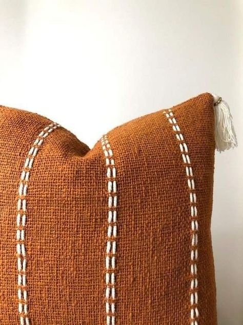 Burnt Orange Pillow, Woven Cushions, Rust Throw Pillows, Burnt Orange Pillows, Pillow With Tassels, Diy Pillow Covers, Orange Pillow, Sewing Cushions, Bantal Sofa