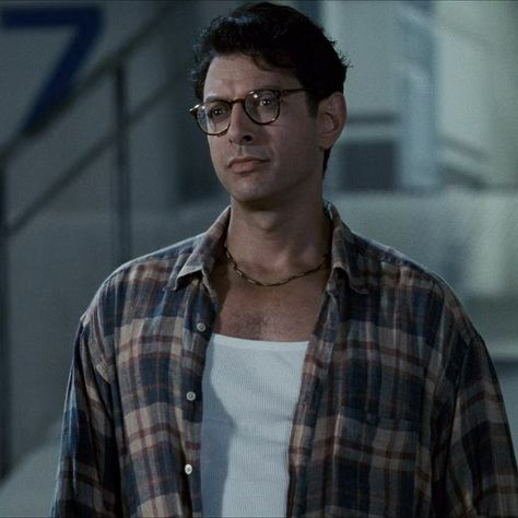 80s Male Actors, Jeff Goldblum 90s, British Men Handsome, Young Jeff Goldblum, Jeff Goldblum The Fly, Jeff Goldblum Independence Day, Jeff Goldblum Jurassic Park, 40 Year Old Man, Jeff Goldblum