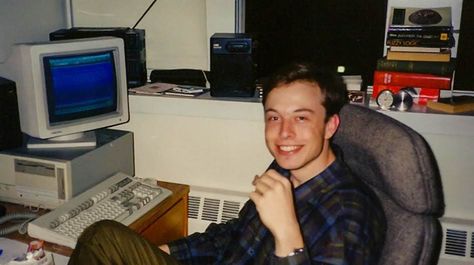 Elon Musk Old Photos, Computer Guy Aesthetic, Business Startup Aesthetic, Tech Startup Aesthetic, Elon Musk Young, Man Engineer, Corporate Core, Business Core, Richest In The World