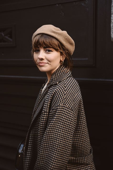 STAYING TRUE AMONGST THE TRENDS… – Alice Catherine Alice Catherine, Gamine Style, Stunning Hairstyles, Coat Outfit, Closet Fashion, Boho Casual, Chic Fashion, Looks Style, Blouse Vintage