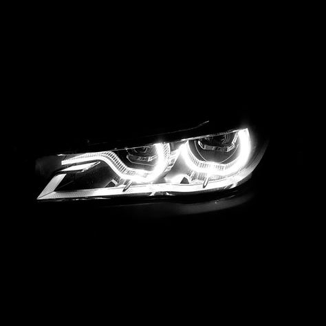 night photo BMW G11 Bmw Lights In Dark, Bmw Black, Rich Cars, Custom Bmw, Nightclub Aesthetic, Night Photo, Dark Phone Wallpapers, Lit Wallpaper, Bmw M4