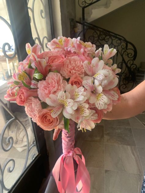 Ramo Aesthetic, Ramos Aesthetic, Pink Flower Bouquet, Wedding Bouquets Pink, Boquette Flowers, Flowers Bouquet Gift, Nothing But Flowers, Pink Garden, Flower Therapy