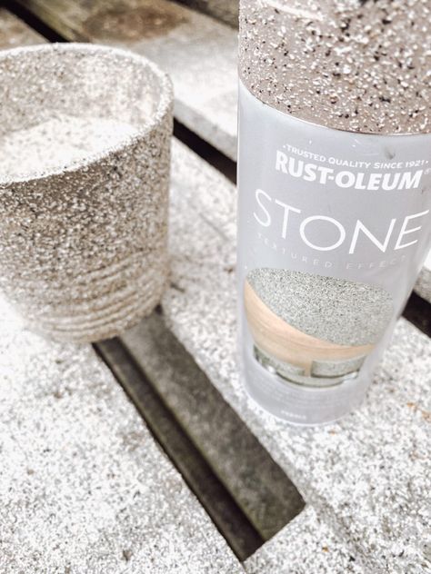 Diy Stone Texture Paint, Rustoleum Stone Spray Paint Projects, Diy Stone Vase Baking Soda, Rust Oleum Stone Spray Paint, Stone Spray Paint Vase, Stone Spray Paint Lamp, Painted Statues, Spray Paint Flowers, Stone Spray Paint