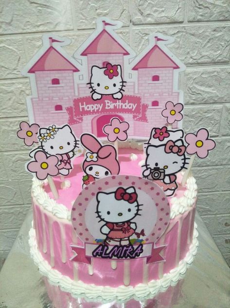 Kue Hello Kitty, Topper Kue, 1st Year Cake, 11 Birthday, Hello Kitty Printables, Birthday Cake Topper Printable, Hello Kitty Birthday, Fondant Figures, Paper Cake