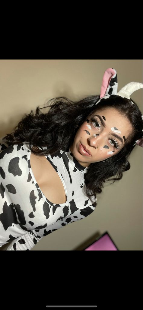 Easy Cow Makeup Halloween, Simple Cow Makeup Halloween, Cute Cow Makeup Halloween, Cow Costume Makeup, Cow Makeup Halloween, Cow Costume Women's, Cow Makeup Look, Cow Face Paint, Cute Cow Costume