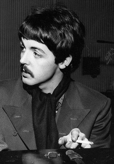 Paul Mccartney Beatles, Jane Asher, Bug Boy, Beatles Photos, Beatles Pictures, Sgt Pepper, Sir Paul, Corte De Cabelo Masculino, The Fab Four