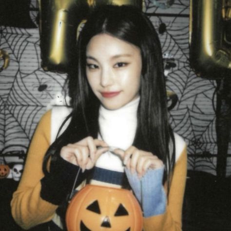 Kpop Halloween, Halloween Icons, Halloween