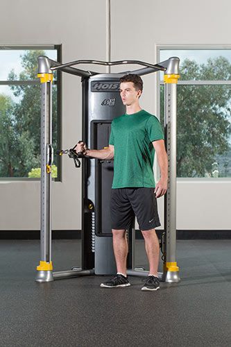 Place a cable pulley at about waist-height, and attach a single handle holding it in the right hand with the right side of body closest to the machine. Kee Standing Row, Cable Machine Workout, Cable Workout, Improve Nutrition, Gym Room At Home, Suspension Training, Thighs Exercises, Cable Machine, Lateral Raises