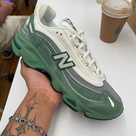 JustFreshKicks (@JustFreshKicks) on X Shoe Outfits, Balance Trainers, Green Grey, Shoe Style, New Balance, Green And Grey, Outfit Inspirations, Grey, Green