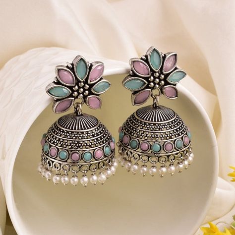 Silver Oxidised Jhumka, Trendy Earrings Gold, Jhumka Designs Silver, Jhumka Photography, Jhumka Earrings Aesthetic, Oxidised Jewellery Earrings, Jhumkas Aesthetic, Jhumka Aesthetic, Pink Jhumka