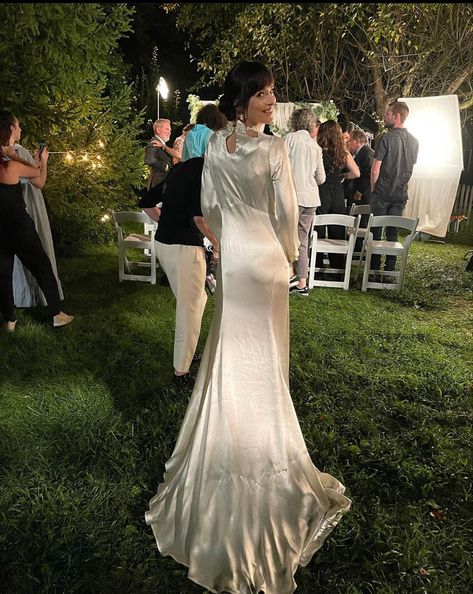 Dakota Johnson Wedding, Dakota Jhonson, Dakota Style, Dakota Mayi Johnson, Dakota Johnson Style, Don Johnson, Johnson Family, Dakota Johnson, Gorgeous Gowns