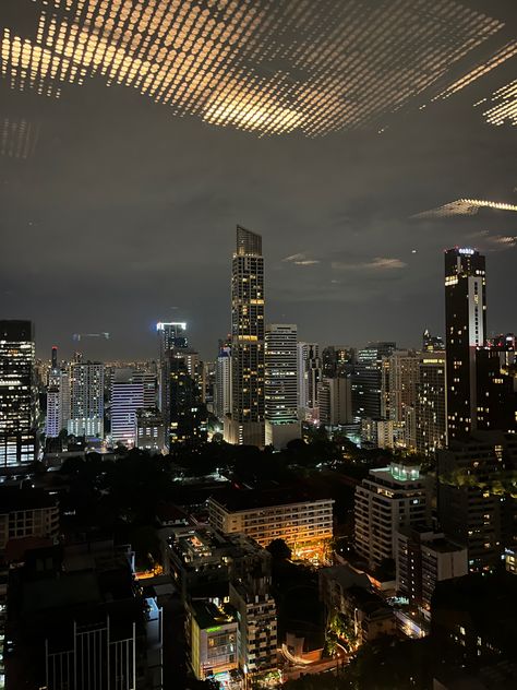 Bangkok City Night, Bangkok At Night, Night Cities, Bangkok Luxury, Bangkok Skyline, Holiday Pics, Bangkok City, Sky Night, Night Photo