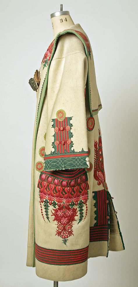 Cloak Date: late 19th century Culture: Hungarian Medium: wool 1200s Fashion, Hungarian Clothing, How To Wear Kimono, Cultural Clothes, Wool Cloak, Boho Coat, Hungarian Embroidery, Neue Outfits, Traditional Costume