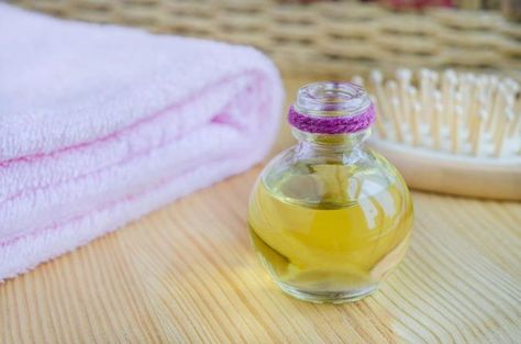 Olive Oil & Damaged Hair Natural Stool Softener, Homemade Body Cream, Natural Body Spray, Coconut Oil Body Lotion, Carrier Oils For Skin, Uses Of Coconut Oil, Diy Lotions, Coconut Oil Skin, Coconut Oil Face