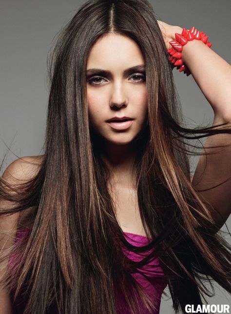 Elena Gilbert Hair, Middle Aged Women Hairstyles, Brunette Pixie, Rambut Brunette, Katerina Petrova, Wedge Hairstyles, Ombre Bob, Asymmetrical Hairstyles, Hairstyles With Glasses