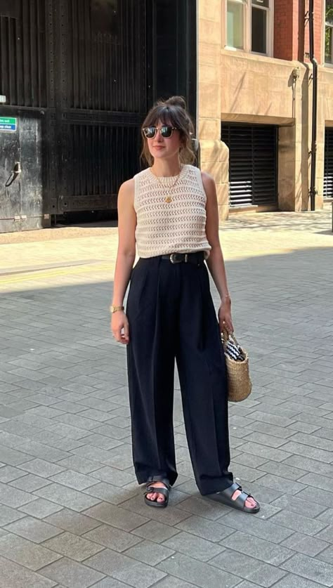 Comeing Soon 😊 Scandinavian Work Outfit Summer, Navy Linen Trousers Outfit Women, Dark Jeans Summer Outfit, Grey Linen Trousers Outfit, Casual 30 Year Old Outfits, Mid Size European Fashion, Black Slacks Outfit Summer, Black Trouser Summer Outfit, Dallas Style Outfits