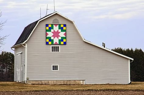 Colorful Quilts Patterns, Farm Quilts, Quilt Meaning, Rustic Quilts, American Barn, Pattern Meaning, Painted Barn Quilts, Barn Signs, Barn Quilt Designs