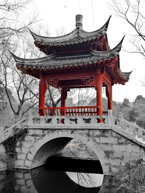 Bridge Pavilion, Chinese Architecture Traditional, Chinese Pavilion, Chinese Buildings, Chinese House, Ancient Chinese Architecture, Building Aesthetic, Chinese Aesthetic, Building Photography