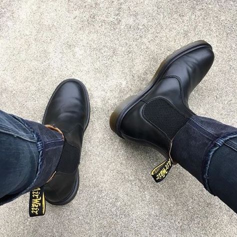 Dr Martens Chelsea Boots Outfit, Dr Martens Chelsea Boots, Brown Dr Martens, Dr Martens Chelsea, 2976 Chelsea Boots, Chelsea Boots Outfit, Chelsea Boots Black, Alternative Shoes, Leather Work Boots