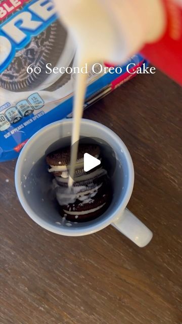 Rachaell Rampini on Instagram: "Have any of you seen or tried this trend?! I’m not sure who started it, but if you know please send my way so I can give them credit! I was SHOOK that it tasted just like cake!! 60 Second Oreo Cake Add 4 @oreo cookies to a mug. Pour in 1-2 tbsps of @lactaid milk (or milk of choice). Use a fork to mash cookies into milk forming a batter-like consistency (as shown). Microwave for 60 seconds. Ta-da! CAKE. #viral #trend #microwave #cake #oreos" Oreo Cake In Microwave, Oreo Cake In A Mug Microwave, Oreo Mug Cake Microwave, Lactaid Milk, Oreo Mug Cake, Cookie In A Mug, Microwave Cake, Mug Cake Microwave, Delicious Snacks