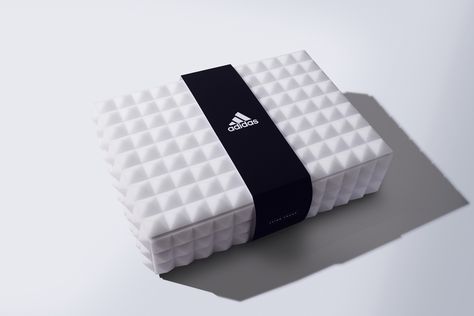 Creative Agency: Colt  Project Type: Produced, Commercial Work  Client: Adidas  Location: London, UK  Packaging Contents: Sportswear   To ... Sustainable Packaging Design, Luxury Packaging Design, Foam Panels, Foam Packaging, Box Packaging Design, Premium Packaging, Grid Design, Luxury Packaging, Sustainable Packaging