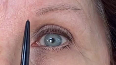 Eyebrow Filling, How To Fill In Very Sparse Eyebrows, Applying Eyebrow Pencil, Makeup Eyebrows, How To Lightly Fill In Eyebrows, How To Properly Fill In Your Eyebrows, Eyebrows Makeup, How To Fill In Eyebrows, Eye Brow