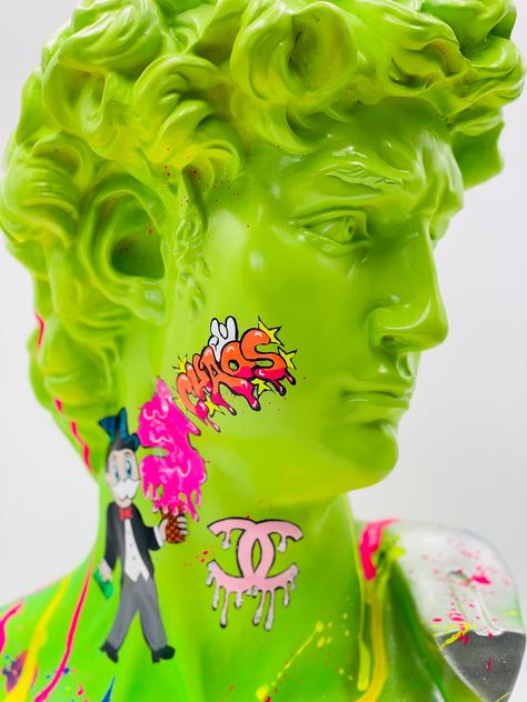 Alec Monopoly design Favid statue with Chanel logo. Small Graffiti, Michelangelo David, David Bust, David Statue, Sculpture Museum, Alec Monopoly, Bust Sculpture, Chanel Logo, Dark Lord