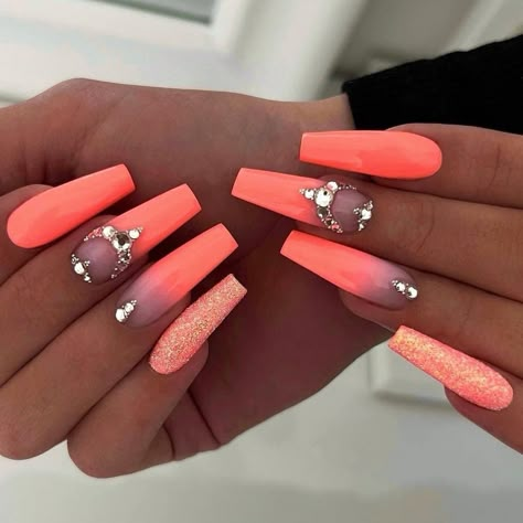 Long coffin-shaped coral nails with gems Coral Acrylic Nails, Coral Nail Art, Neon Coral Nails, Coral Nails With Design, Posh Nails, Peach Nails, Coral Nails, Ombre Nail Designs, Neon Nails