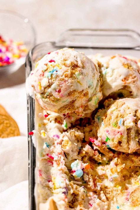 Funfetti Ice Cream Confetti Crafts, Funfetti Ice Cream, Birthday Cake Ice Cream, Lemon Brownies, Ice Cream Birthday Cake, Ice Cream Mix, Cake Ice Cream, Edible Cookies, No Churn Ice Cream