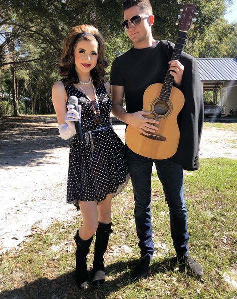 I wanna Love like Johnny and June #JohnnyCash #JuneCarter #4thHalloween #CoupleHalloweenCostume Johnny Cash June Carter Costume, Johnny And June Costume, Johnny Cash Costume, Johnny Cash June Carter, June Carter, Johnny And June, Johnny Cash, Couple Halloween Costumes, Halloween Costumes