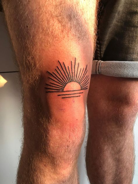 Sun Knee Tattoo Men, Men’s Above Knee Tattoo, Men Quad Tattoo, Tattoo Inspiration Men Leg, Small Thigh Tattoos Men, Simple Tattoos Men Leg, Leg Tats For Guys, Mens Knee Tattoo, Men Thigh Tattoo