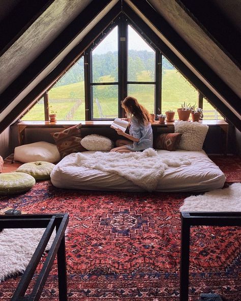 Staying Home Aesthetic, Safe Space Aesthetic, Solarium Ideas, Loft Homes, Comfy Beds, Warehouse Home, Anna Grace, Tiny House Inspiration, Peaceful Home