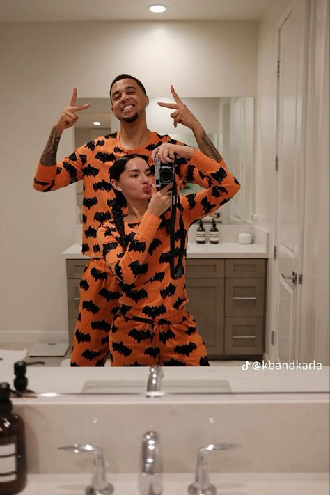 Halloween Couple Goals, Vision Board Baddie, Halloween Couple Ideas, Man Vision Board, Halloween Things To Do, Elegant Fits, Fall Szn, Halloween Pjs, Boys Camp