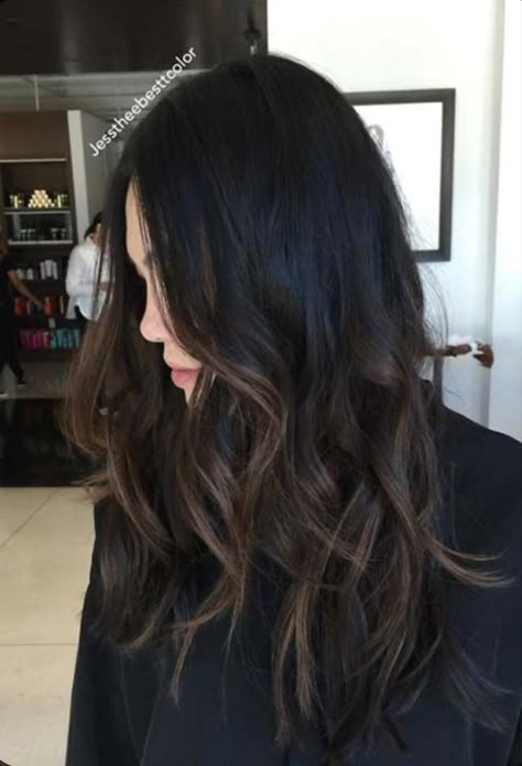 Pinwheel Hair Color, Hair Spring, Black Hair Balayage, Haircuts For Long Hair With Layers, Brown Hair Balayage, Hair With Highlights, Hair Balayage, Long Layered Hair, Spring Hairstyles