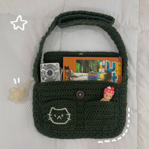 Crochet Messenger Bag, Knitting For Beginners Patterns, Food Appetizers, Mode Crochet, Beginner Knitting Projects, Crochet Business, Crochet Design Pattern, Kawaii Crochet, Beginner Crochet Projects