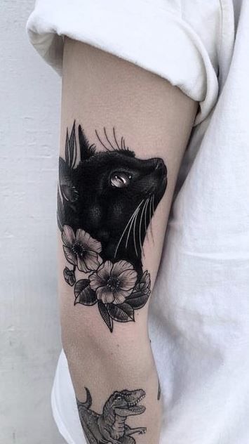 Cat Face Tattoos, Tatuaje Cover Up, Cat Portrait Tattoos, Cover Up Tattoos For Women, Black Tattoo Cover Up, Skull Sleeve Tattoos, Black Cat Tattoos, Witch Tattoo, Cat Tattoos