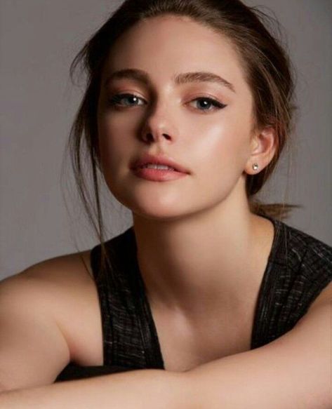 Danielle Rose Russell, Daniella Rose, Hope Mikaelson, Girl Crushes, Scarlett Johansson, Serie Tv, Celebrities Female, Makeup Inspiration, Wedding Makeup