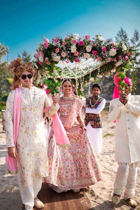 A Gleeful Beachside Wedding With A Colour-Coordinated Couple Dulhan Flower Chadar, Phool Chadar For Bride, Phoolon Ka Chaddar Ideas, Flower Chaddar For Bride, Phool Chadar, Bridal Chaddar, Dulhan Entry Chadar, Flower Chadar For Bride Entry, Varmala Entry