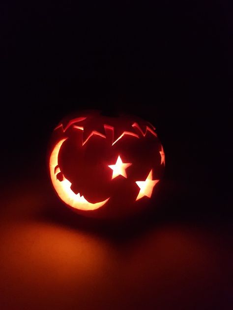 Hippy Carved Pumpkins, Moon Phases Pumpkin Carving, Constellation Pumpkin Carving Ideas, Pumpkin Carving Moon And Stars, Sun And Moon Pumpkin Carving, Celestial Pumpkin Carving, Planet Pumpkin Carving, Boho Pumpkin Carving, Sun Pumpkin Carving