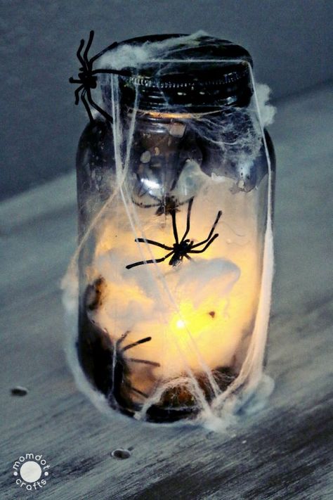 Halloween Mason Jar Craft, DIY this Creepy Spider jar the lights up, perfect craft for Halloween centerpieces, nightlight, and can be done in minutes Scary Halloween Decorations Outdoor Diy, Diy Halloween Spider, Scary Halloween Decorations Diy, Halloween Mason Jars, Halloween Decorations For Kids, Easy Diy Halloween Decorations, Hallowen Ideas, Halloween Decorations Diy Outdoor, Easy Halloween Decorations