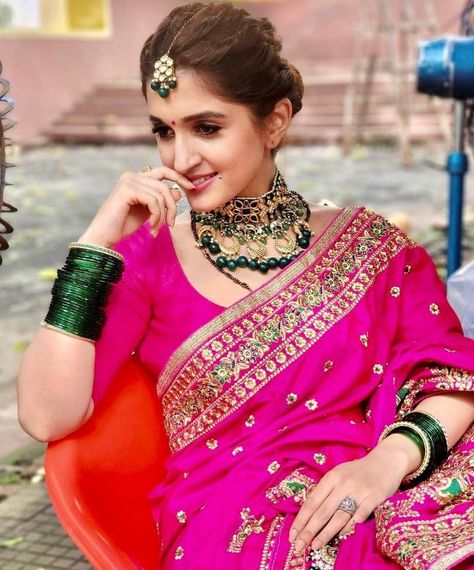 Nidhi Shah, New Saree Style, Simple Wedding Gowns, Wedding Lehenga Designs, Yami Gautam, Indian Bride Outfits, Latest Bridal Dresses, Saree Style, Border Saree