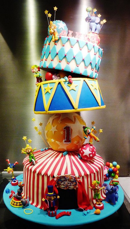 Circus Birthday Cake, Circus Theme Cakes, Circus Cakes, Rodjendanske Torte, Carnival Cakes, Cookies Cupcake, Inside Cake, Circus Cake, Theme Cake